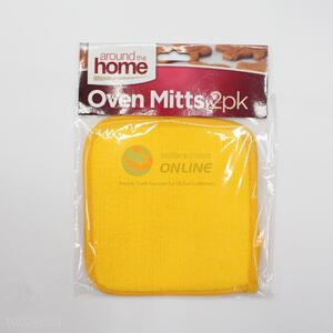 Good quality square yellow thick  placemat/oven mitt