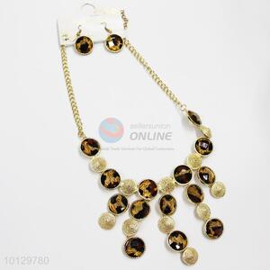 Round leopard print stoned alloy necklace&earrings set