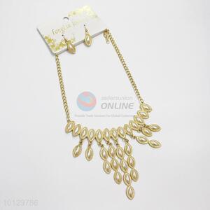 Delicate oval pearl gold alloy necklace&earrings set