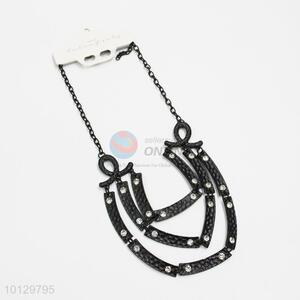 Black plating clear stoned statement necklace