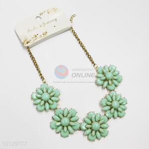 Mint green sotned flower shaped alloy statement necklace