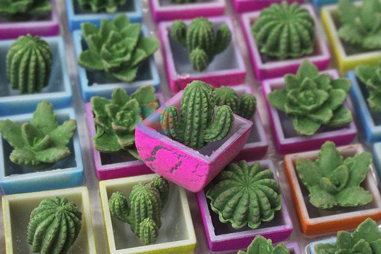 Promotional cheap cactus shape creative toy