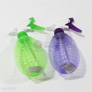 Comfortable transparent spray bottle/watering can