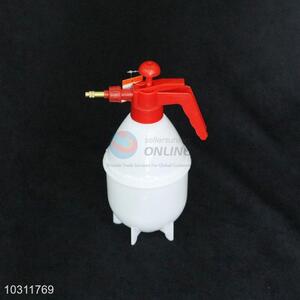 1.5L Output Refillable Water Plastic Spray Bottle