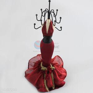 Model type resin jewelry display stand from china suppliers,28cm