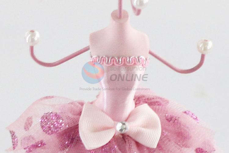 Top quality new fashion model type resin jewelry display stand,25cm