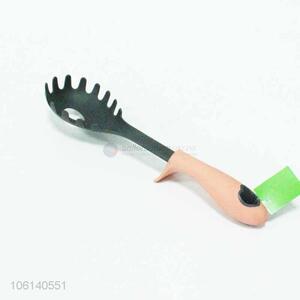 China factory kitchen utensils food grade plastic noodle spatula