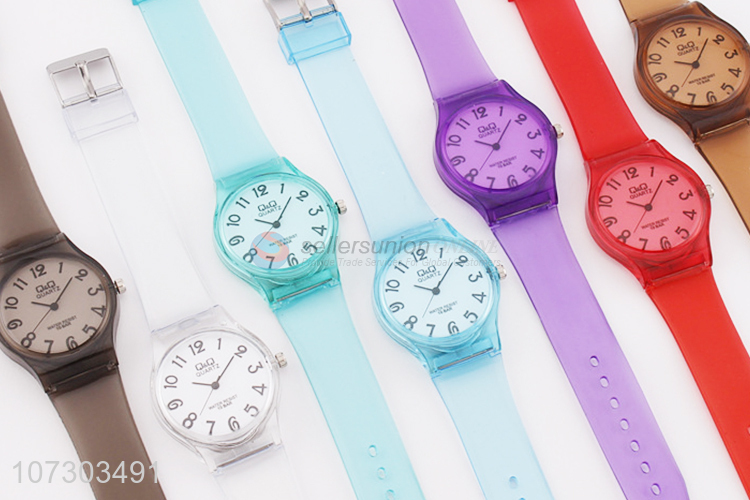 New Design Ladies Plastic Watch With Adjustable Watchband