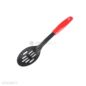 Best selling long handle leakage spoon meal spoon