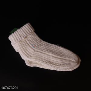 Wholesale cheap price white warm socks for winter