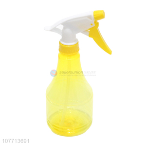 Delicate Design Plastic Watering Can Garden Watering Spray Bottle