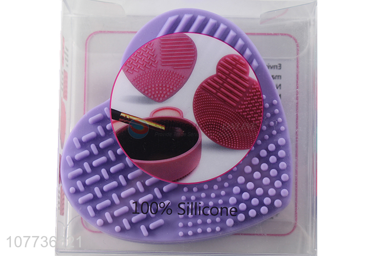 Latest arrival heart shape silicone sponge cleaning mat makeup brush cleaning tool