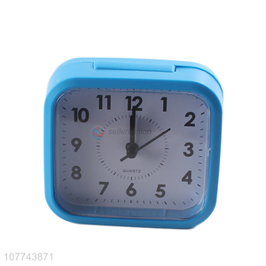 Best selling plastic blue table clock for household
