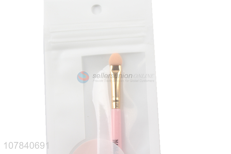 Yiwu wholesale pink eyeshadow brush multifunctional makeup brush