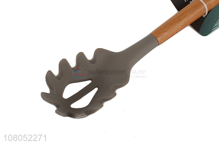 Good quality kitchen utensils heat resistant non-stick silicone spatula pasta