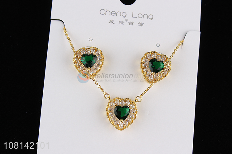 Wholesale high-end emerald gemstone pendant necklace and earring set