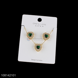 Wholesale high-end emerald gemstone pendant necklace and earring set