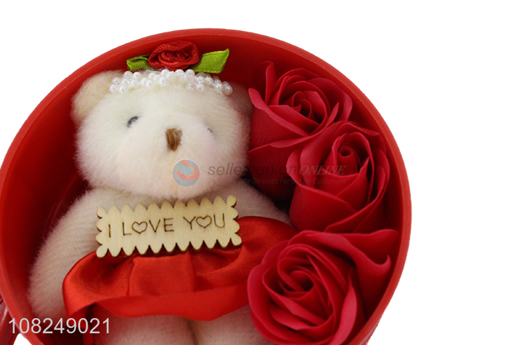 Online wholesale round gifts set with cute bear and fake flowers