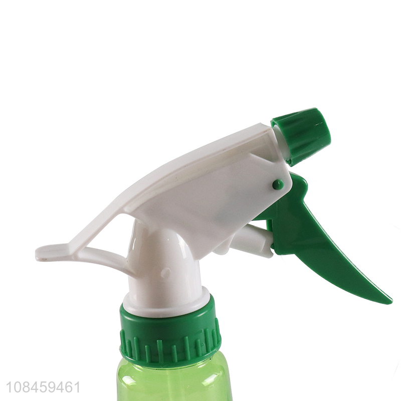 Low price wholesale plastic spray bottle watering can
