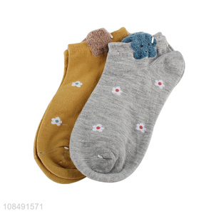 Top selling women flower pattern casual short socks wholesale