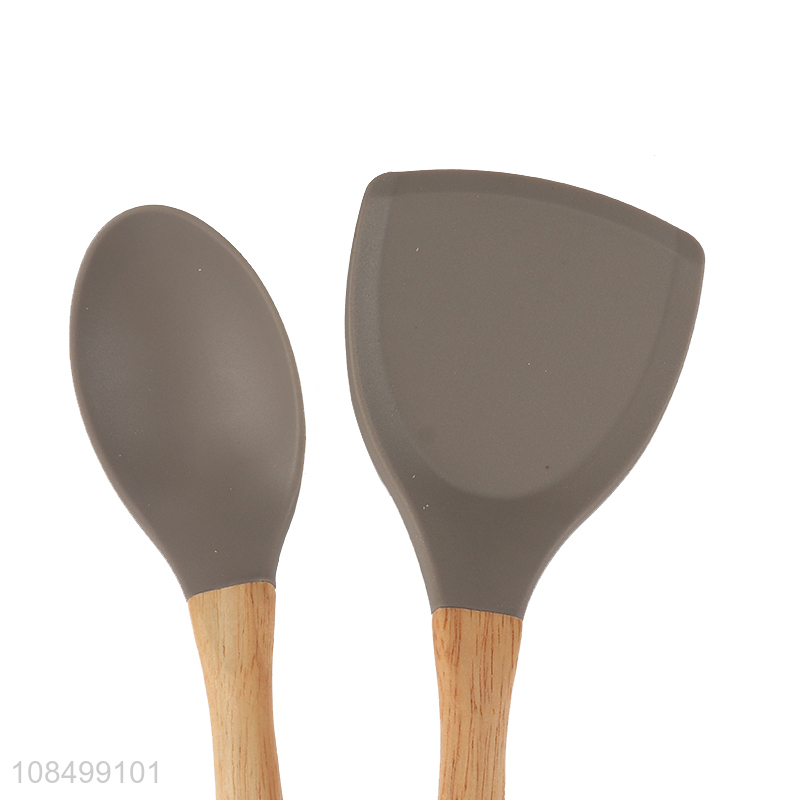 Factory wholesale wooden handle silicone kitchen utensils set