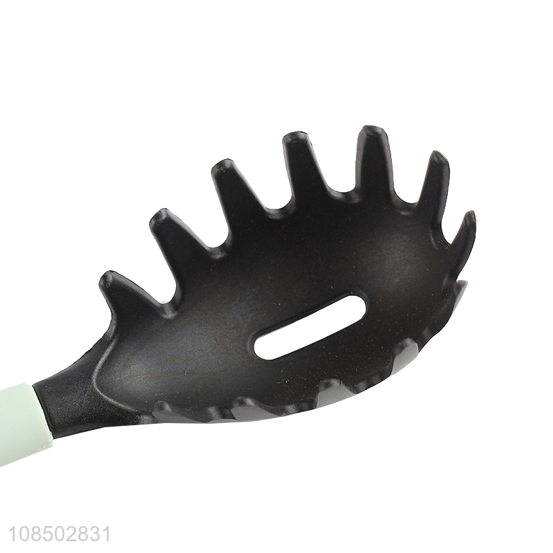 High quality plastic handle spaghetti spatula for kitchen