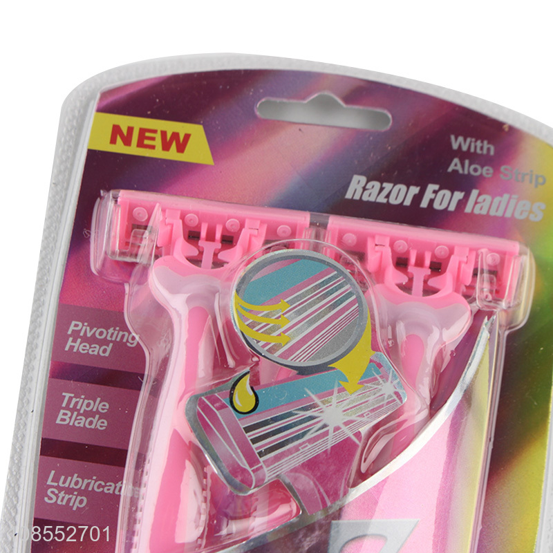 Custom logo 3 blades disposable razors with lubricating strip