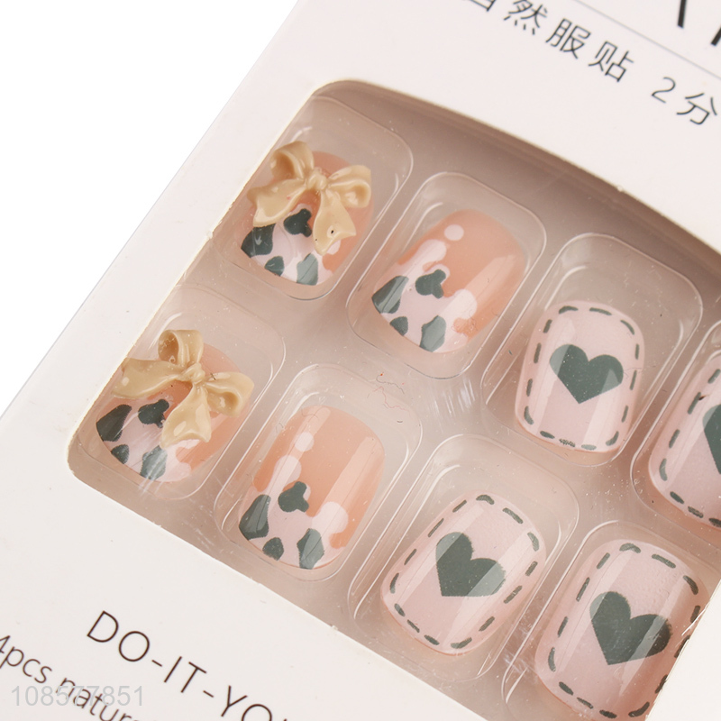 Popular products heart pattern natural fake nail for nail decoration