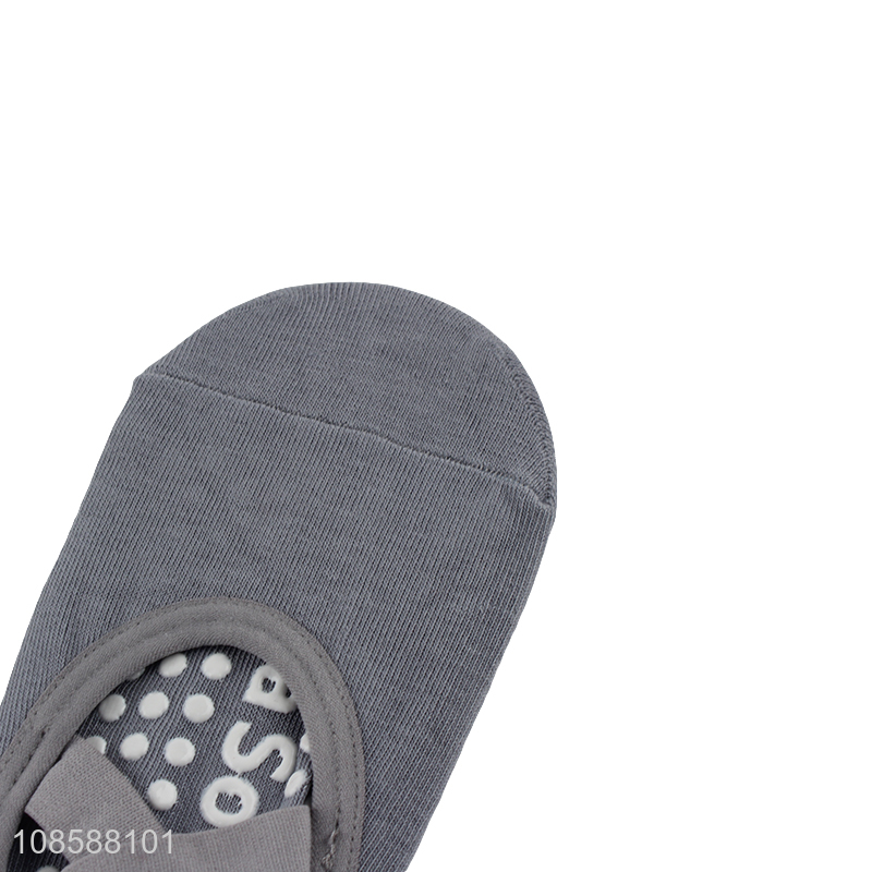 New product anti-slip barre pilates socks yoga socks with gripper