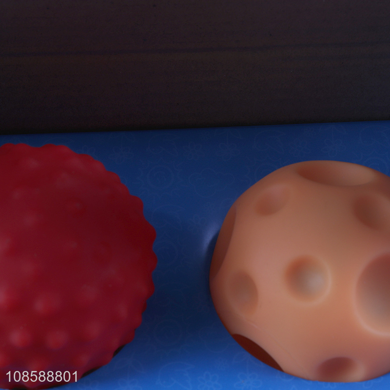 New product baby massage balls eco-friendly silicone sensory balls set