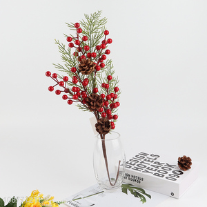 High quality red berries christmas pine needles