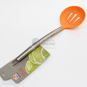 Silicone leakage ladle with hollow handle