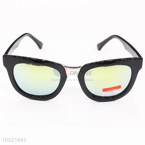 Black Frame fashion design driving men sunglasses