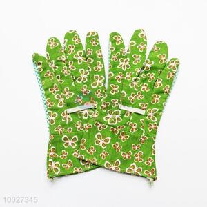 Green Flower Pattern PVC Dotted Protection Gloves