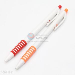 Chinese cheap 0.7mm click plastic ballpoint pen
