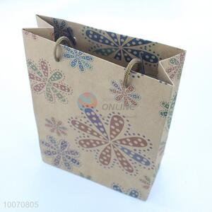 Flower pattern kraft paper gift bag with rope
