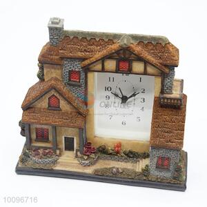 Wholesale House Shape Resin Antique Desktop Clock