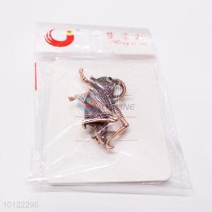 Locust Shaped Alloy Brooch with Cheap Price
