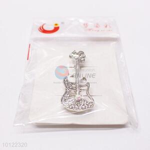 Guitar Shaped Rhinestone Brooch Pin with Cheap Price