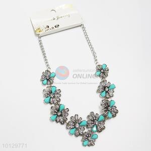 Elegant flower shaped alloy statement necklace with dyed stones