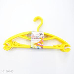 Yellow Plastic Clothes Hanger Wholesale for Shirt Pants