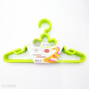 Cheap Price Plastic Clothes Hanger with Hook
