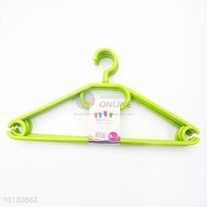 High Quality Green Plastic Non-Slip Clothes Hanger
