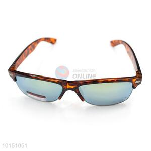 Hot Outdoor Sunglasses With Leopard Grain Border