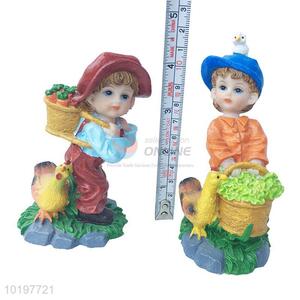 Hot Sale Resin Craft Sculpture in Kids Shape