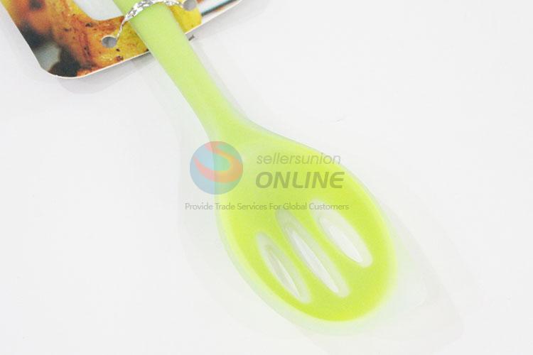 New arrival custom green slicone leakage ladle