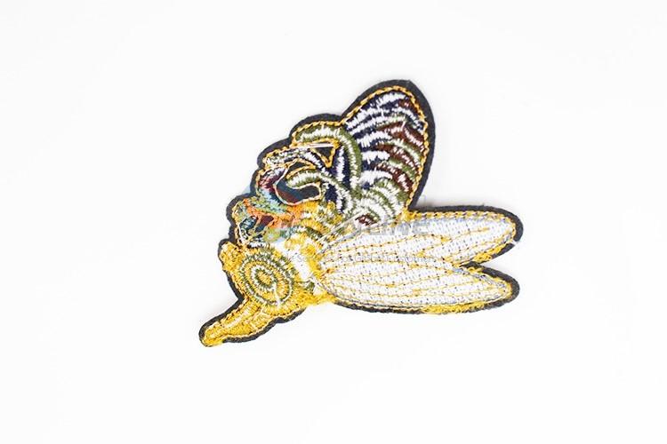 Fashion bee shape embroidery badge brooch