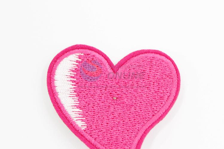 Good quality heart shape embroidery badge brooch