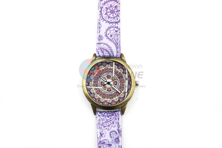 Wholesale Purple Wrist Watch with Leathern Watchband for Sale