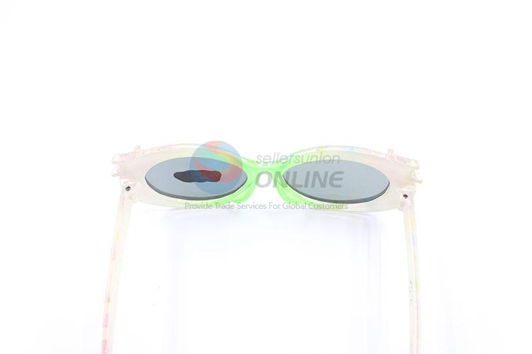 Recent Design White Flower Framed Sunglasses For Children